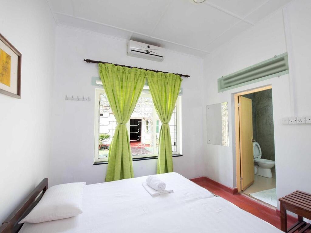 Hamilton House Hotel Negombo Exterior photo