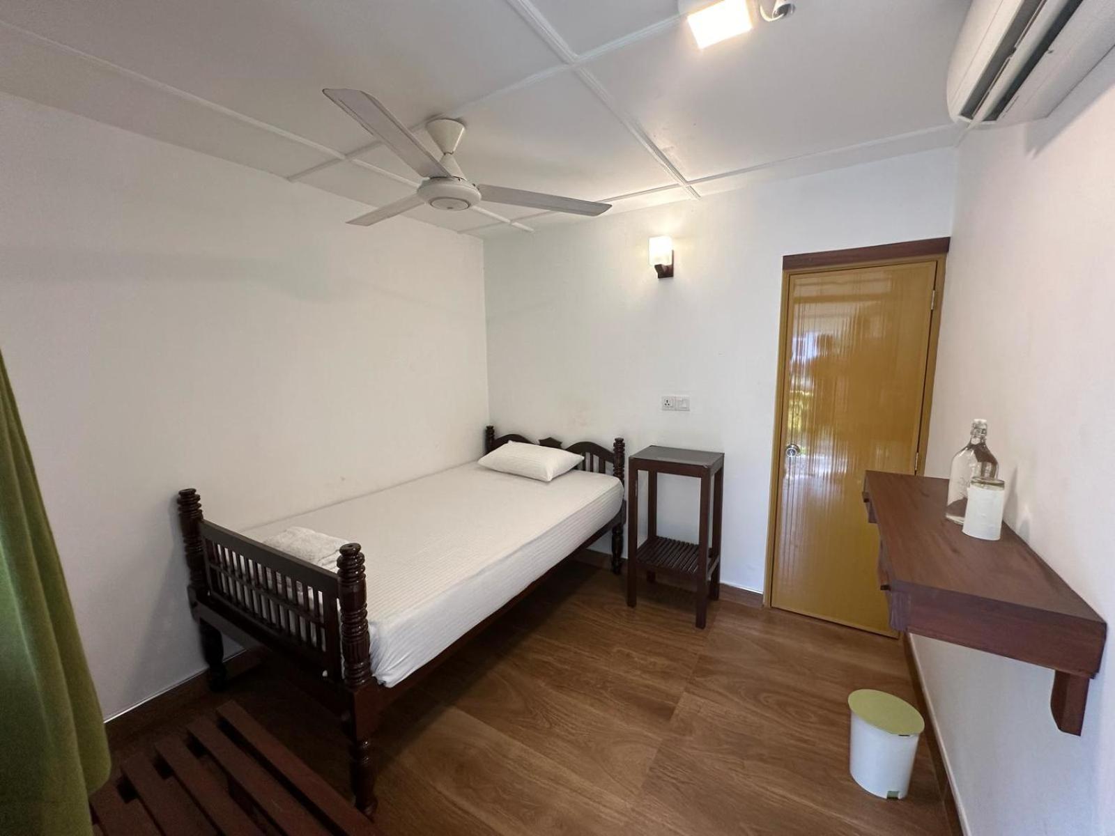 Hamilton House Hotel Negombo Exterior photo