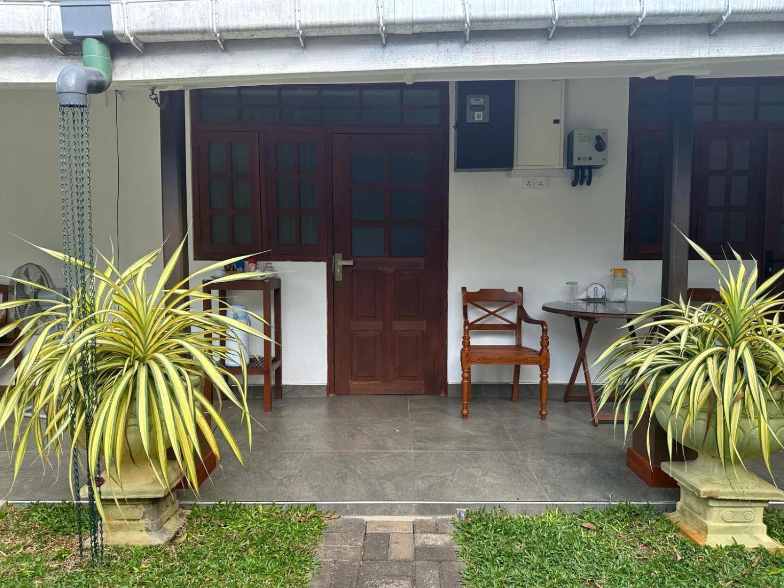 Hamilton House Hotel Negombo Exterior photo