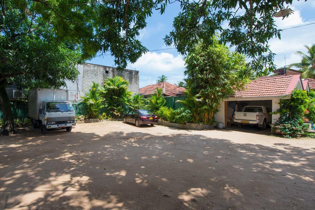 Hamilton House Hotel Negombo Exterior photo