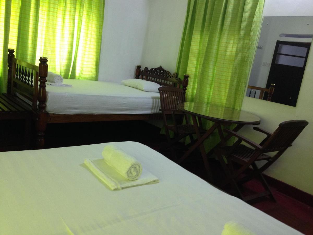 Hamilton House Hotel Negombo Exterior photo